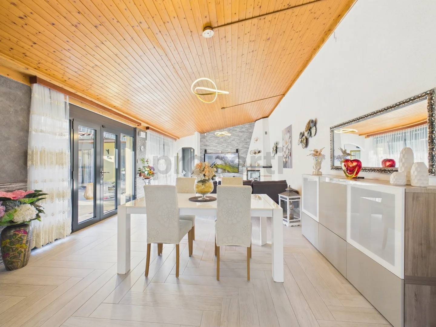 Elegant 5.5 Room Detached House with Patio, in Lodrino - Riviera - Photo 4 of 13