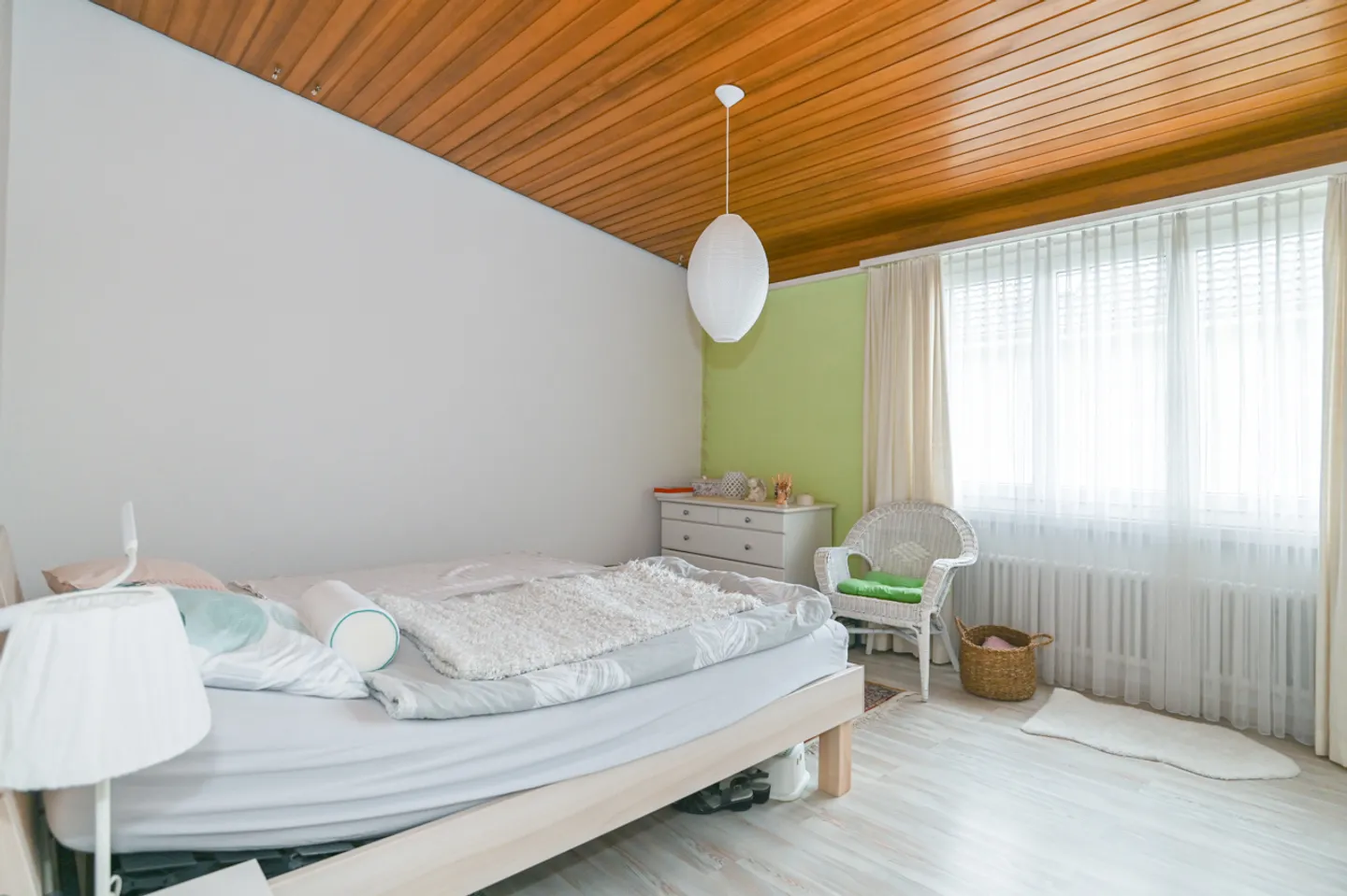 Maison jumelée de 5 pièces dans un emplacement calme, ensoleillé et proche de la nature avec un beau jardin - Photo 7 sur 14