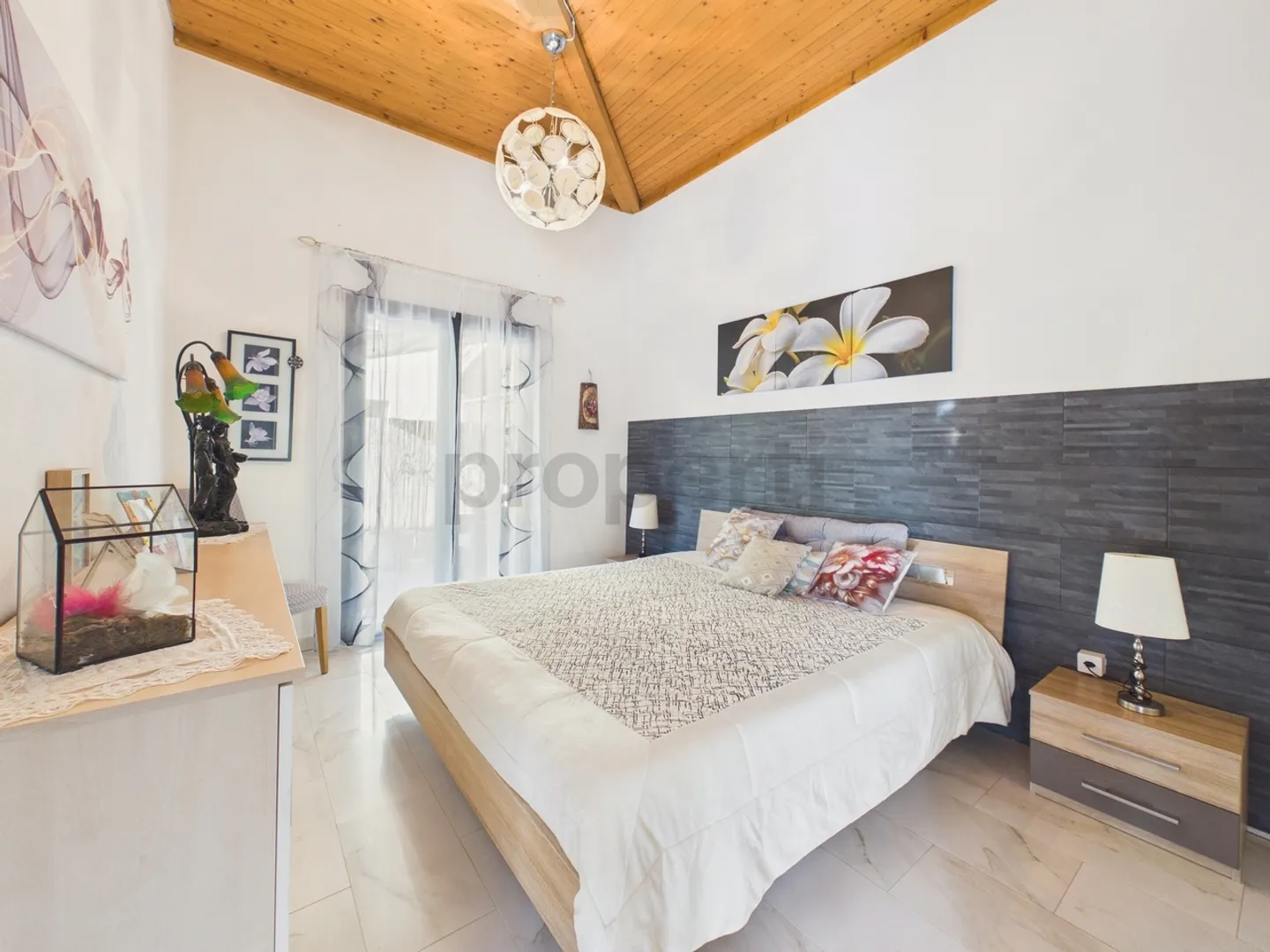 Elegant 5.5 Room Detached House with Patio, in Lodrino - Riviera - Photo 6 of 13