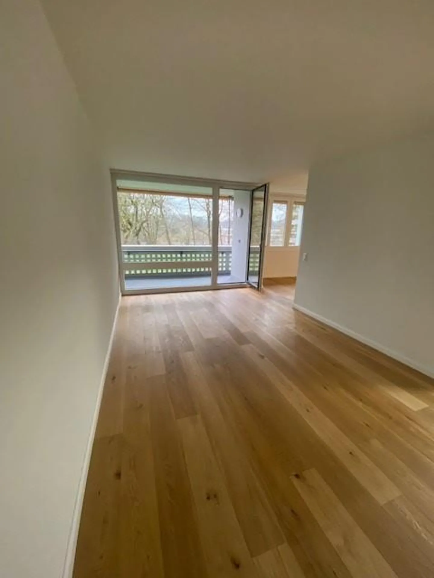 Appartement de 4,5 pièces récemment rénové - Photo 4 sur 7