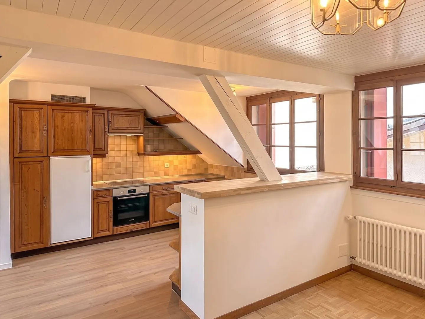 Charming 4.5-room duplex with 3 bedrooms and lake view - Photo 2 of 9