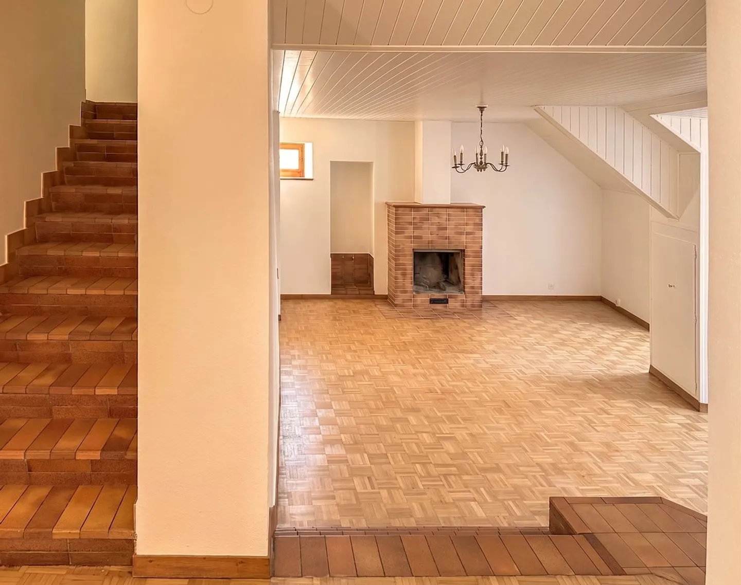 Charming 4.5-room duplex with 3 bedrooms and lake view - Photo 1 of 9