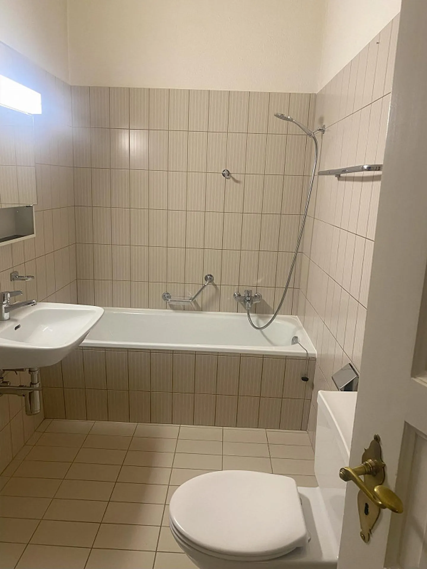 Appartement spacieux de 4,5 pièces dans un ancien bâtiment au centre de Rorschach - Photo 9 sur 10
