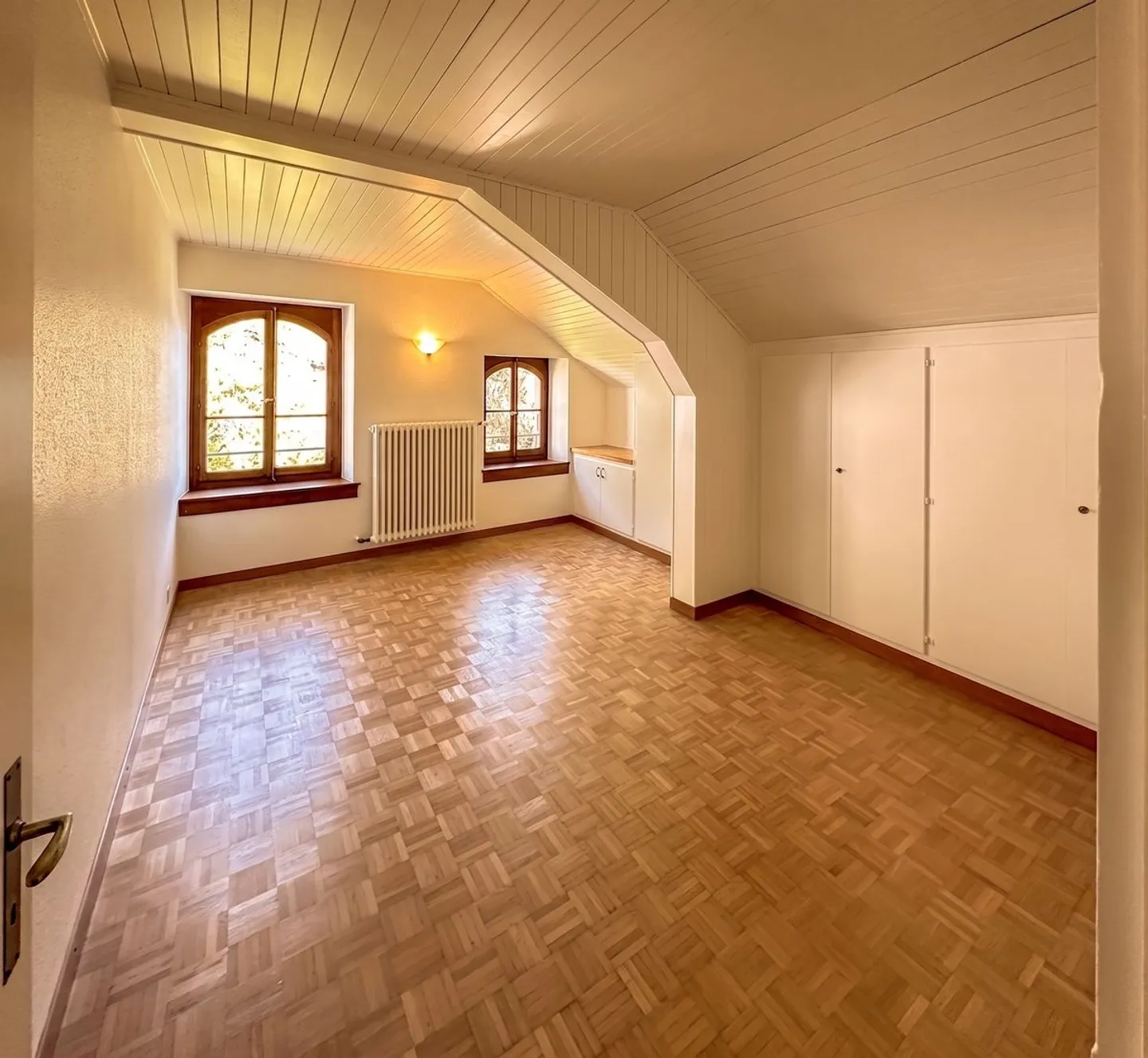 Charming 4.5-room duplex with 3 bedrooms and lake view - Photo 4 of 9