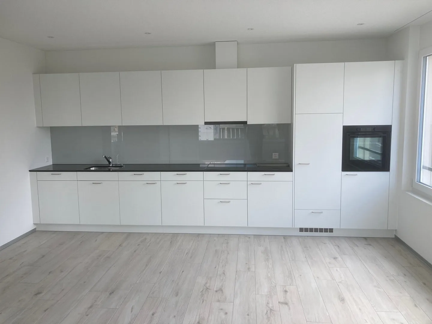 Appartement 3.5 pièces avec grand balcon - Photo 2 sur 4
