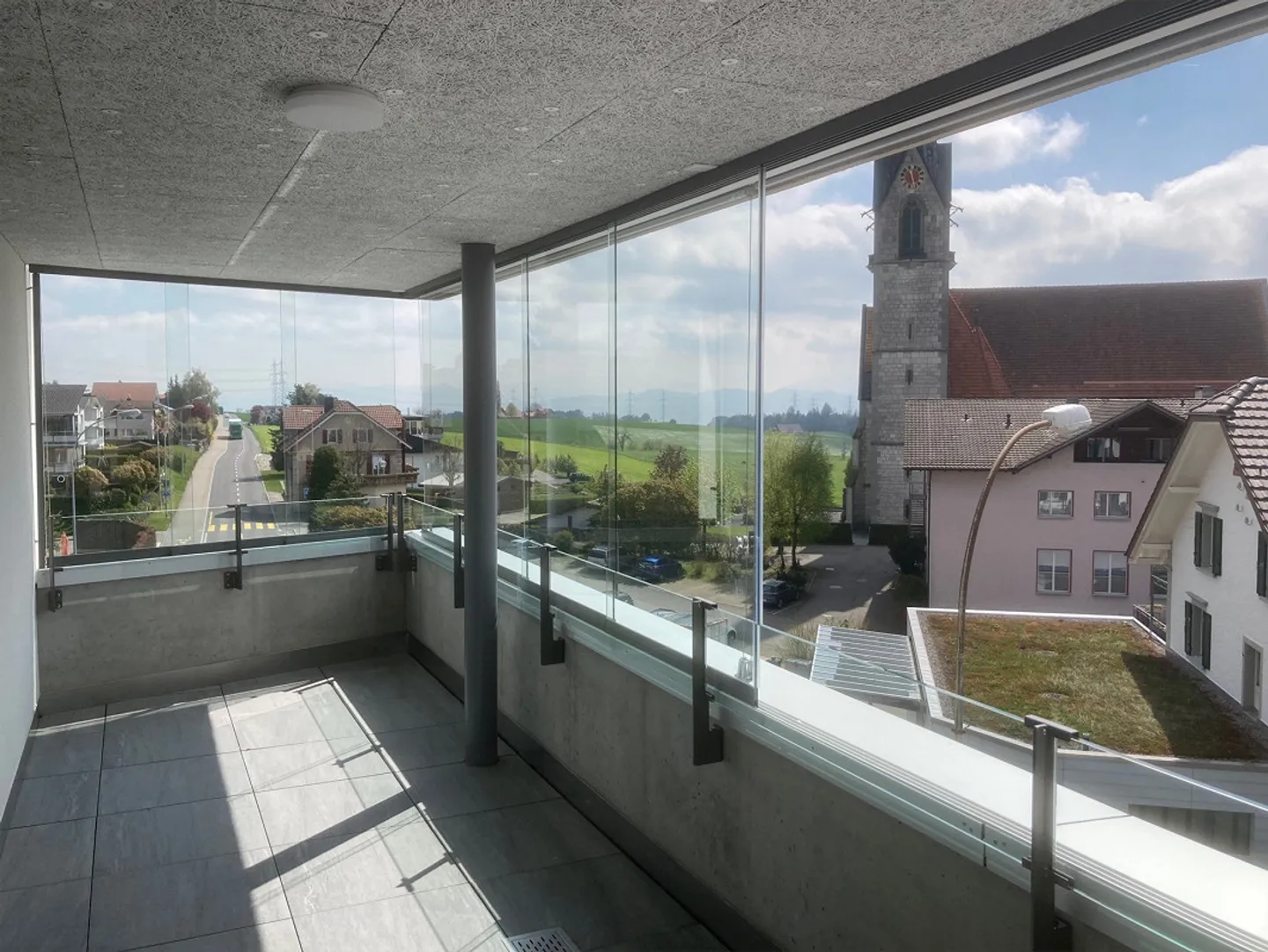 Appartement 3.5 pièces avec grand balcon - Photo 4 sur 4