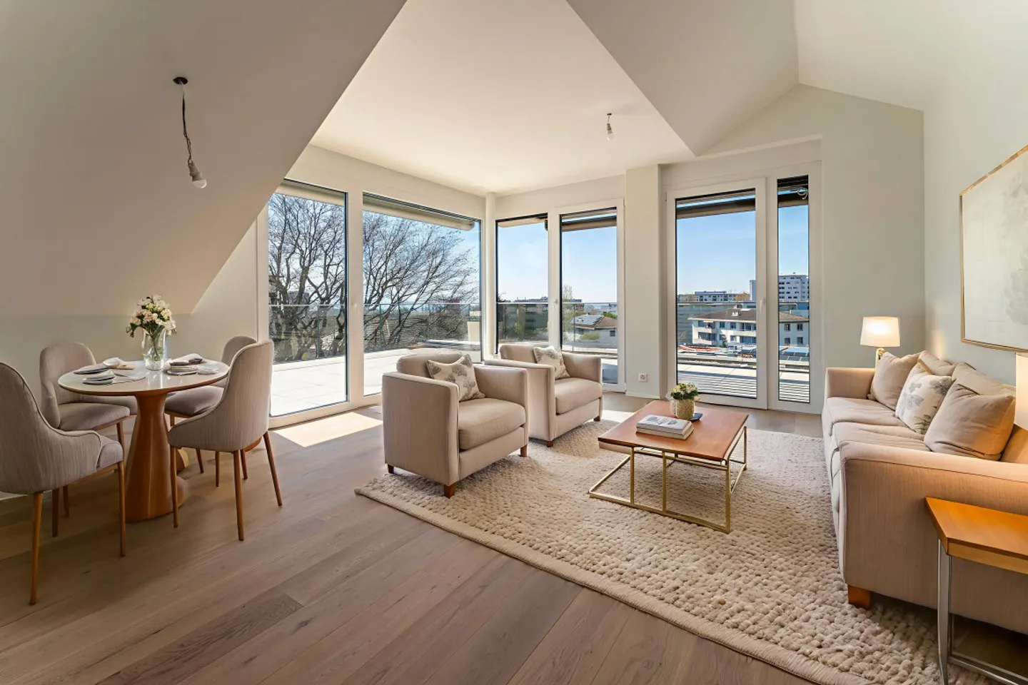 EXCLUSIF ! NOUVEAU PENTHOUSE, DISPONIBLE IMMÉDIATEMENT ! - Photo 1 sur 7