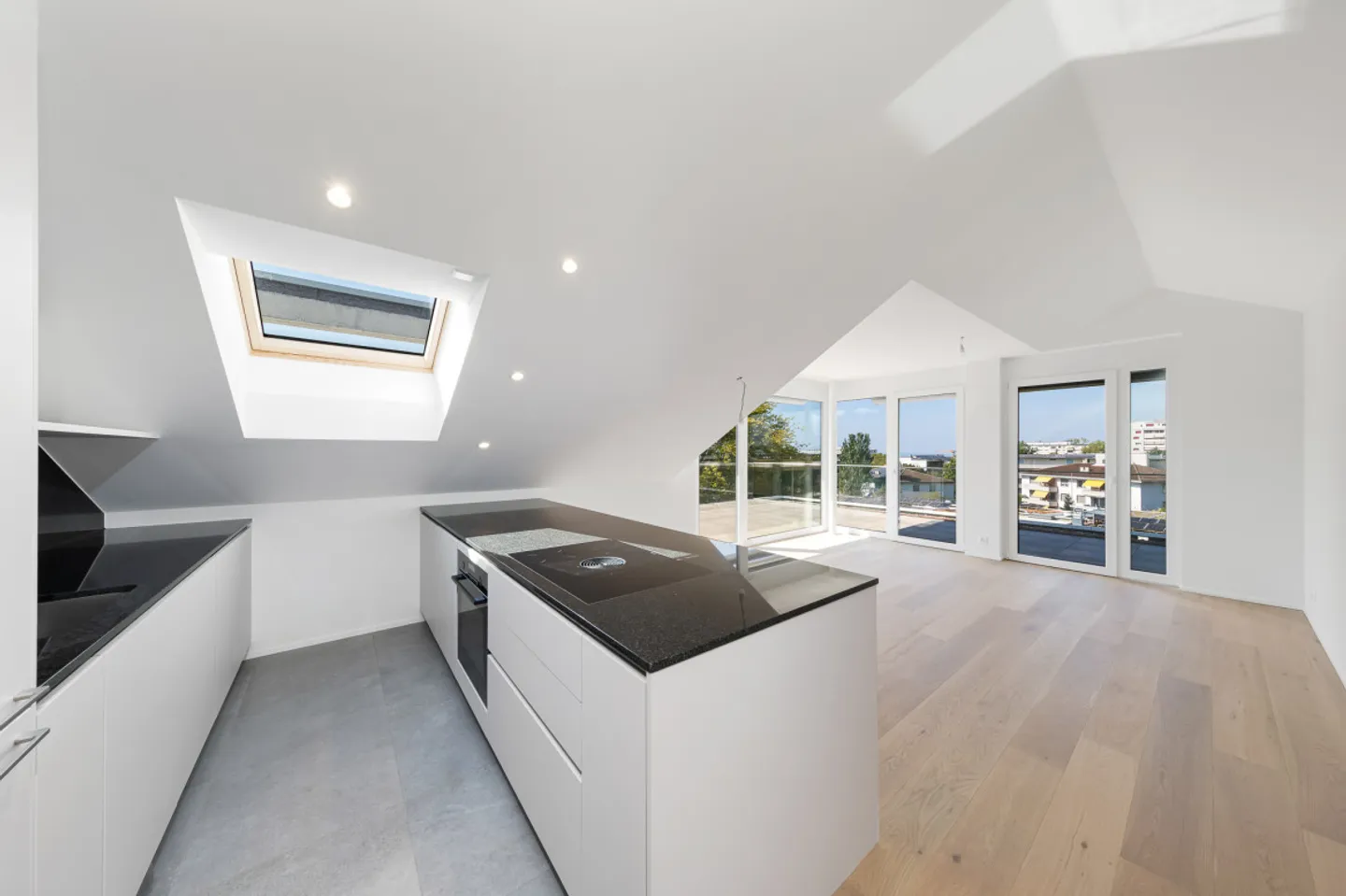 EXCLUSIF ! NOUVEAU PENTHOUSE, DISPONIBLE IMMÉDIATEMENT ! - Photo 2 sur 7