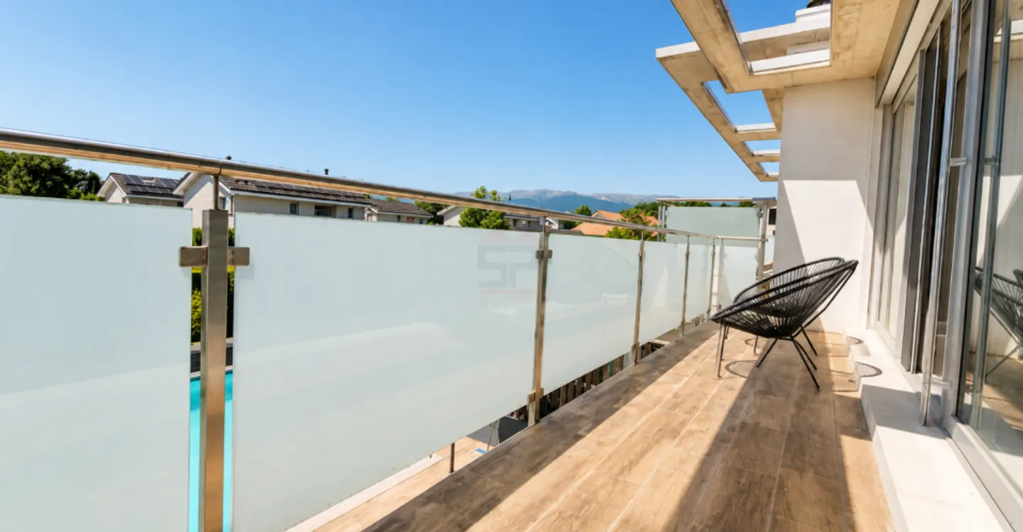 Prestigious Contemporary Villa - Photo 7 of 11