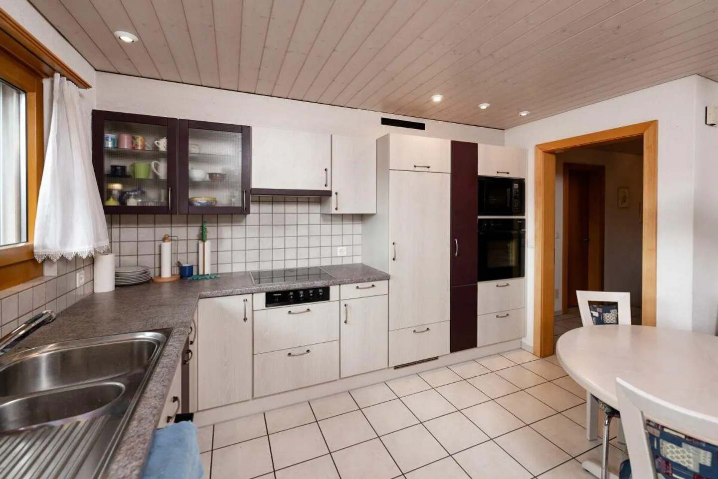 Charming single-family home with plenty of design options in Zetzwil - Photo 7 of 13