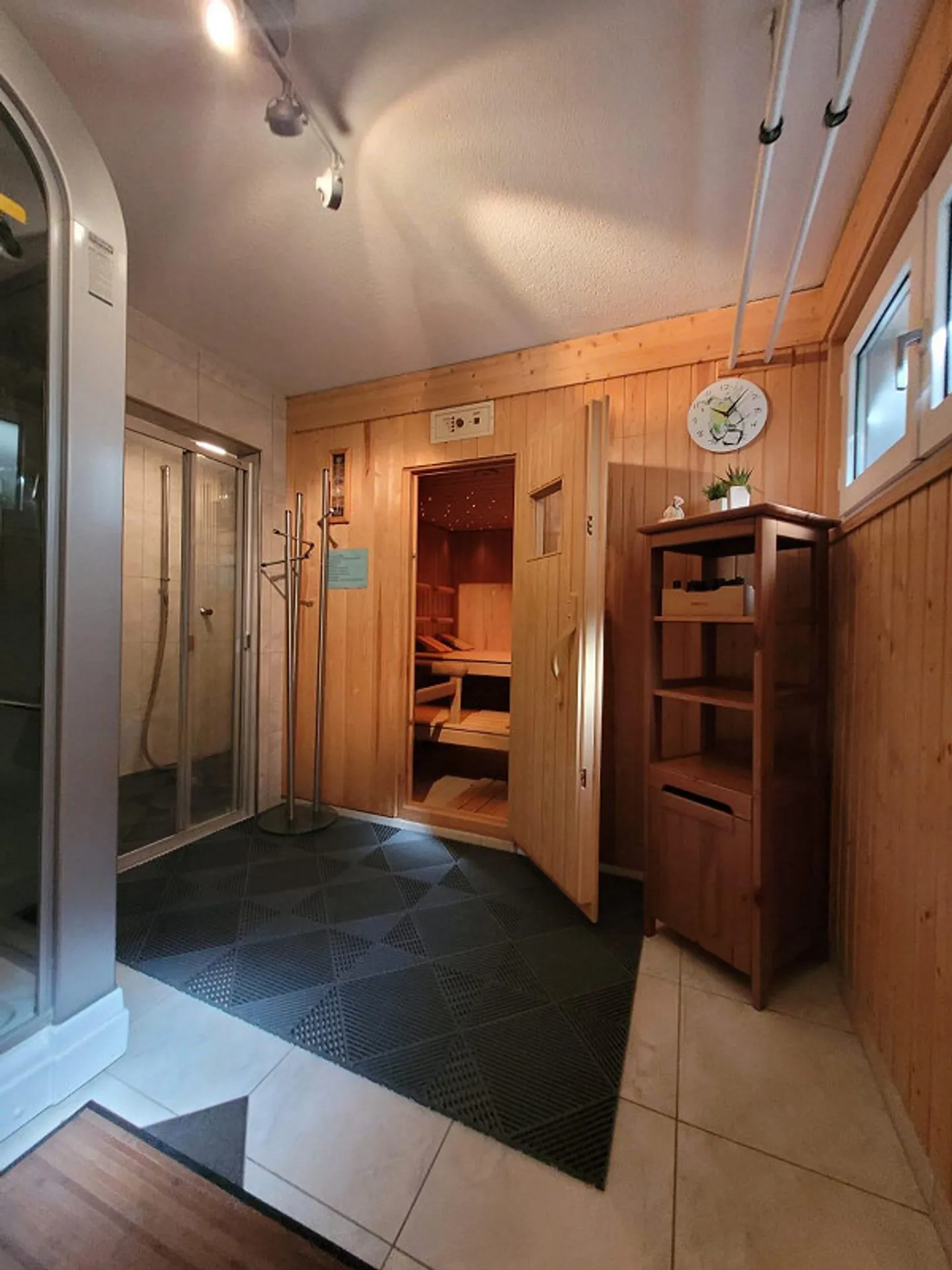 Oasi di benessere in una posizione centrale - Foto 3 di 9