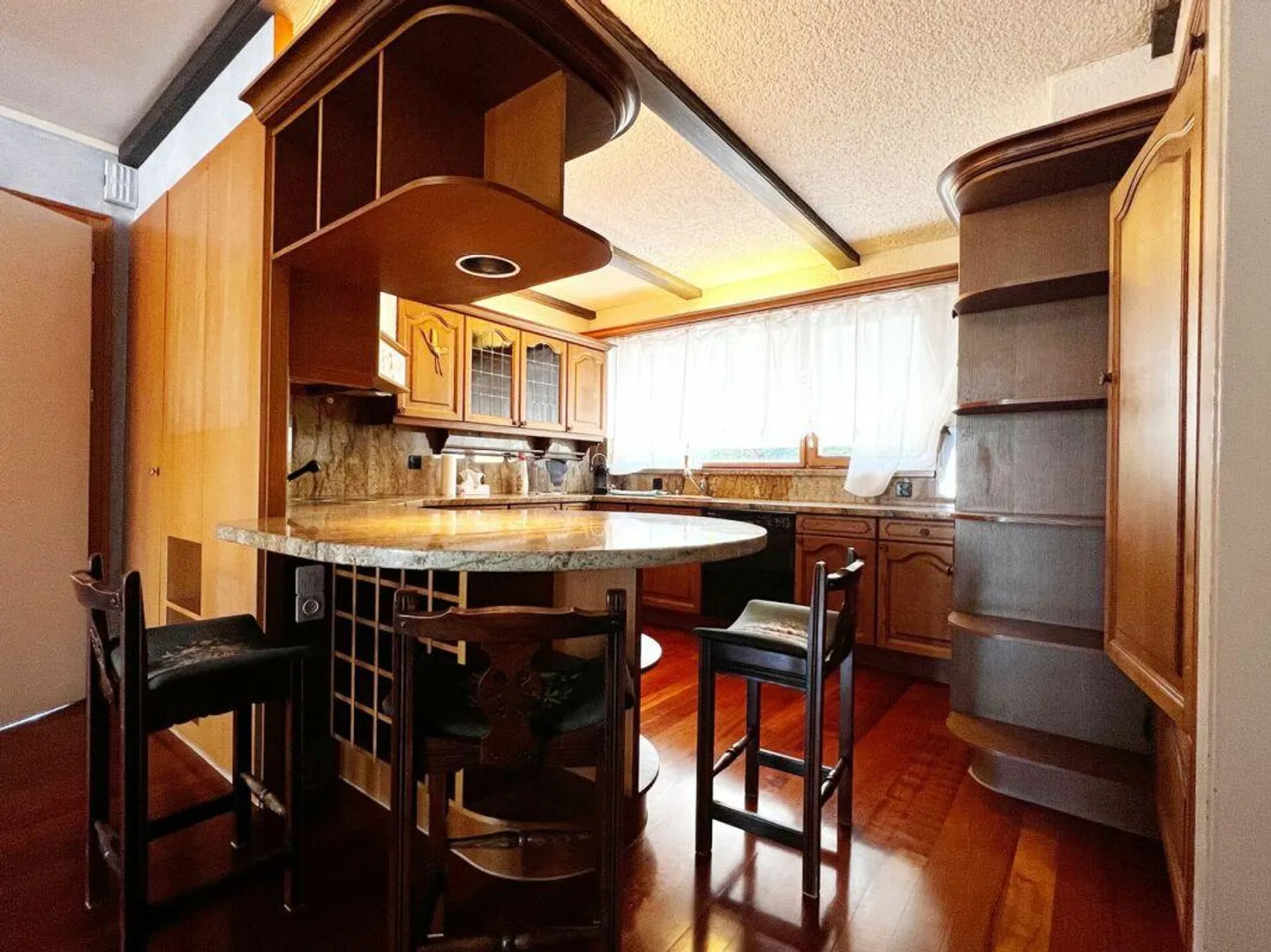 Maison individuelle au caractère unique avec une précieuse réserve de terrain - Photo 12 sur 29