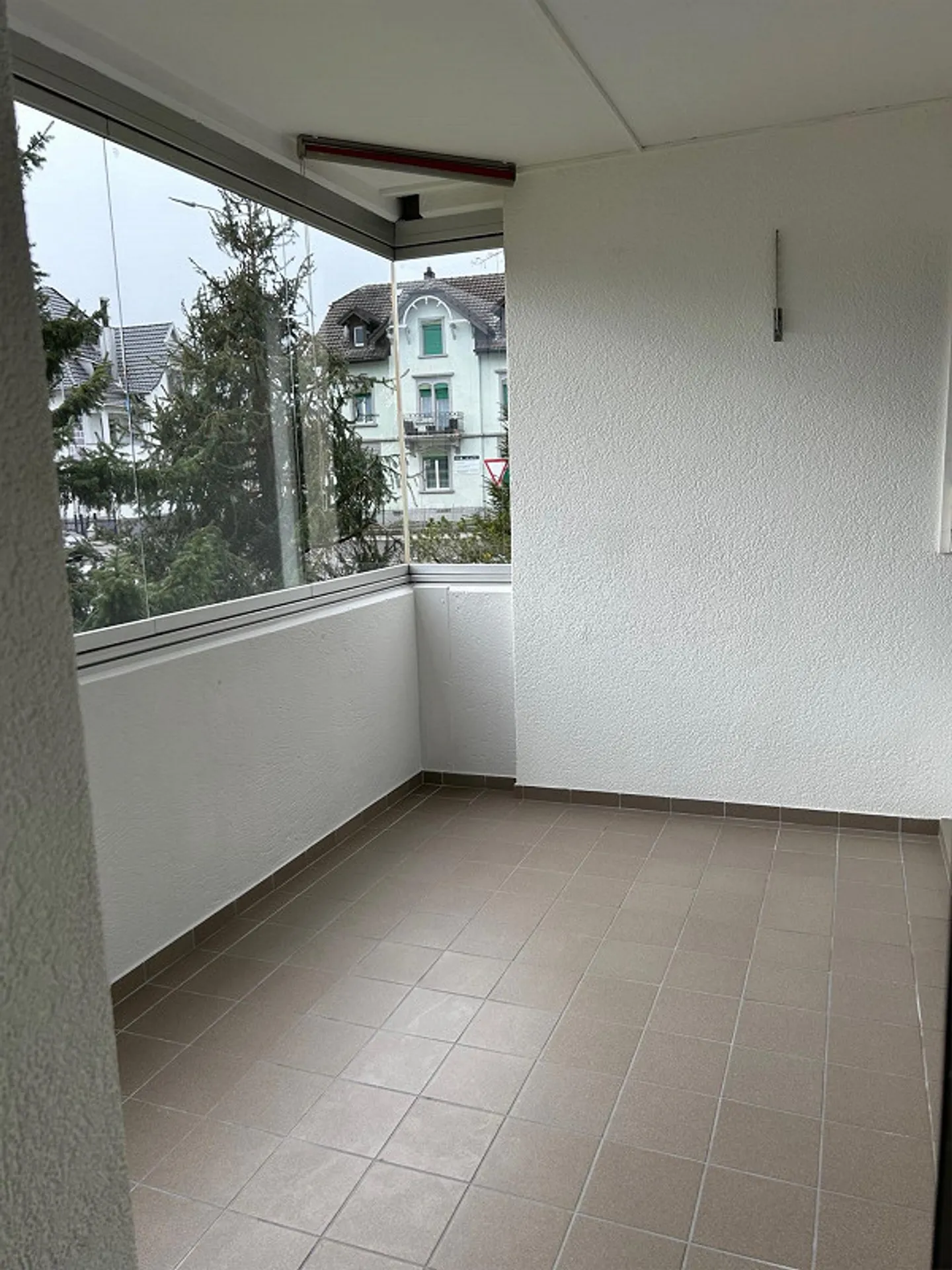 Moderno appartamento di 4,5 stanze con balcone - Foto 8 di 9