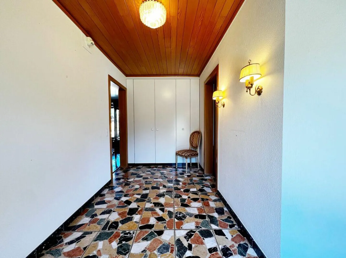Maison individuelle au caractère unique avec une précieuse réserve de terrain - Photo 13 sur 29