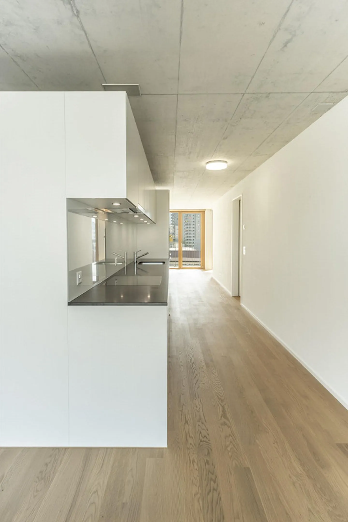 Trendy 2.5-room apartment for rent - Photo 2 of 5