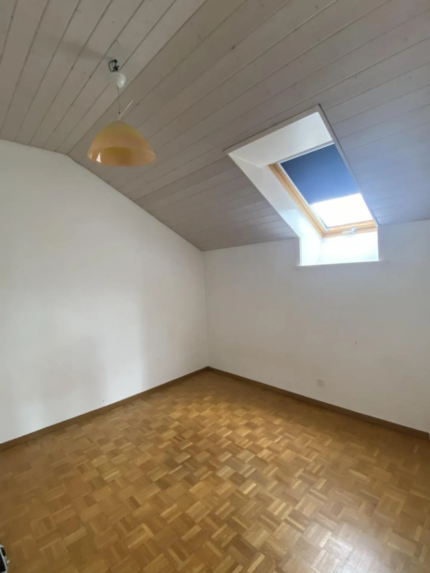 4.5 Room Apartment on the Northwest Attic Floor - Photo 4 of 7