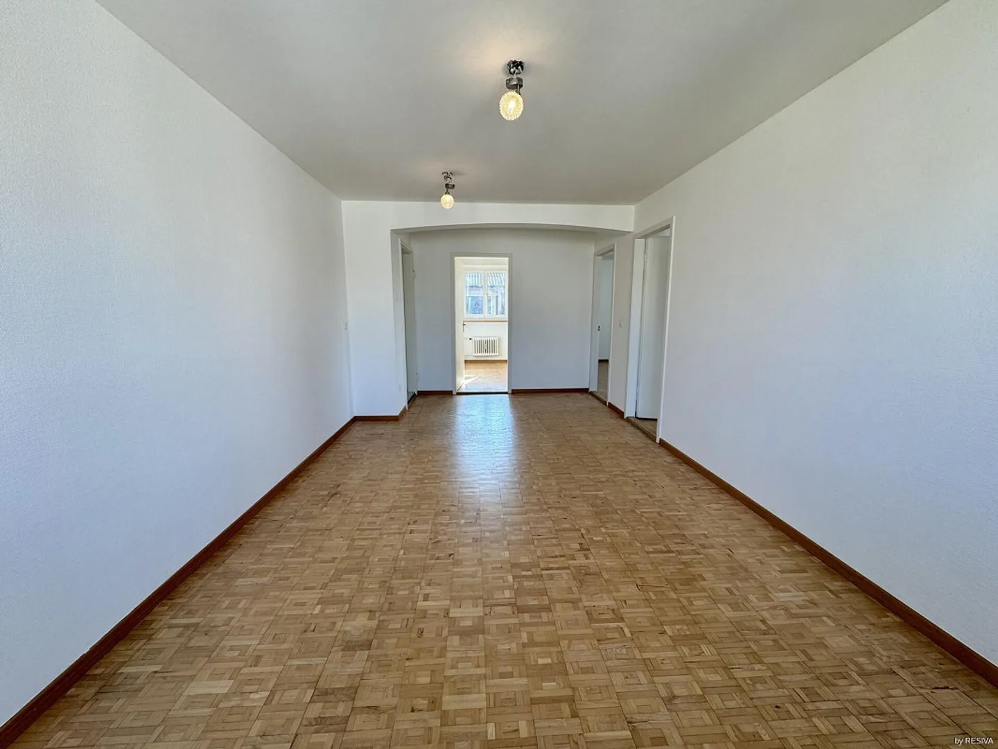 Appartamento 5 locali con balcone accogliente - Foto 7 di 9