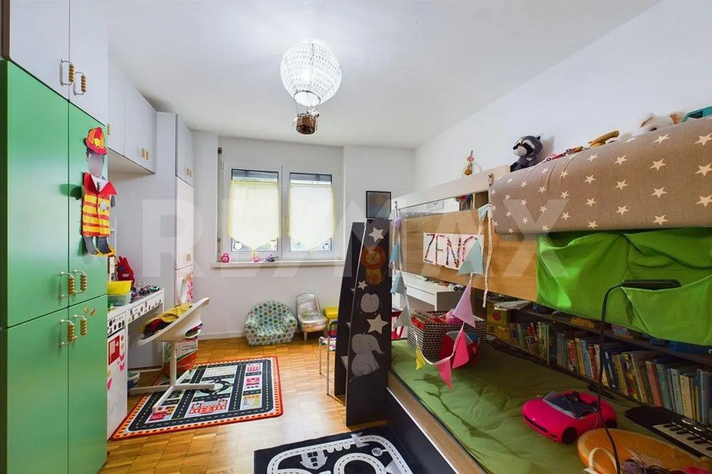4.5-room apartment with large balcony - Photo 5 of 9