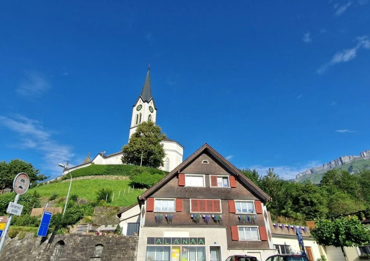 Maison familiale charmante avec vue - Photo 1 sur 9