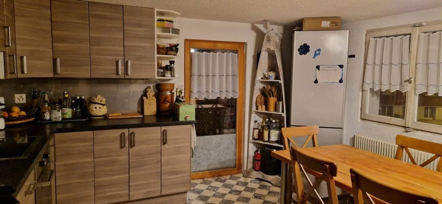 Maison familiale charmante avec vue - Photo 2 sur 9