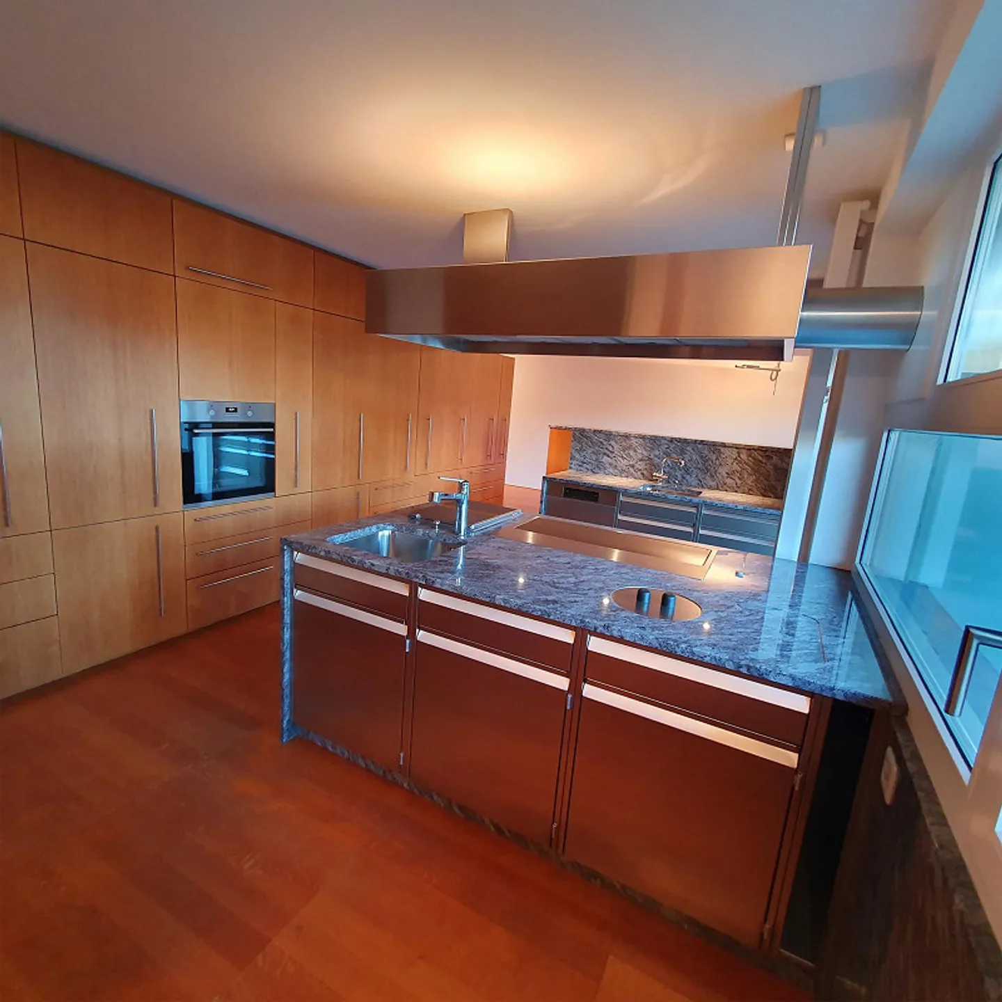 Elegante Gartenwohnung in Kloten - Foto 2 von 9