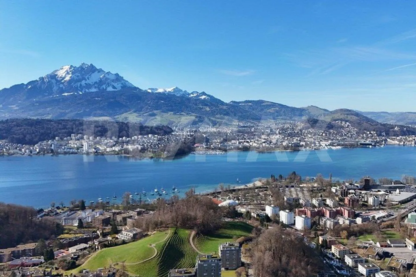 Appartement 4½ pièces avec vue sur le lac et la montagne - Photo 2 sur 9