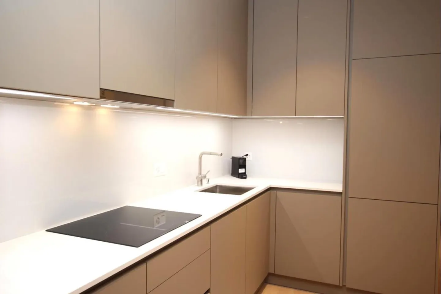 Furnished apartment for rent - Photo 4 of 9