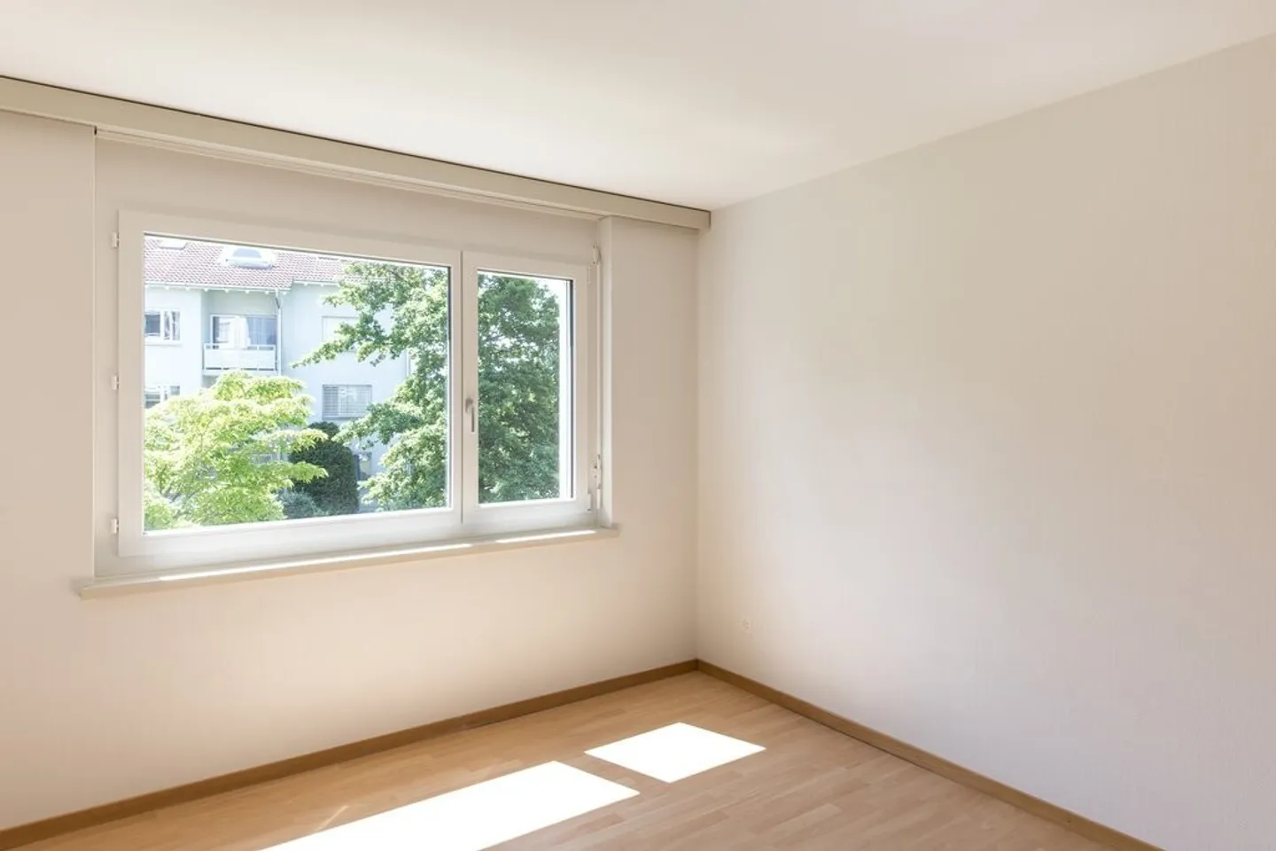 Votre nouveau chez-vous dans un endroit calme - Photo 3 sur 9