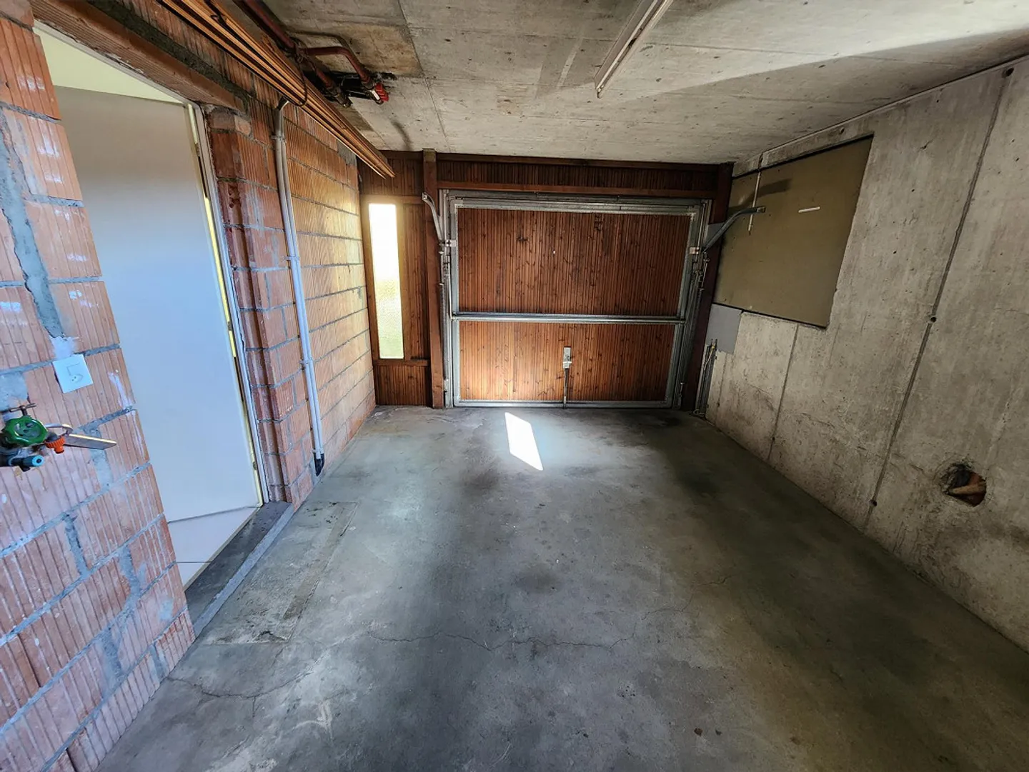 Espace de vie - Maison de 5 pièces avec jardin à Studen - Photo 11 sur 12