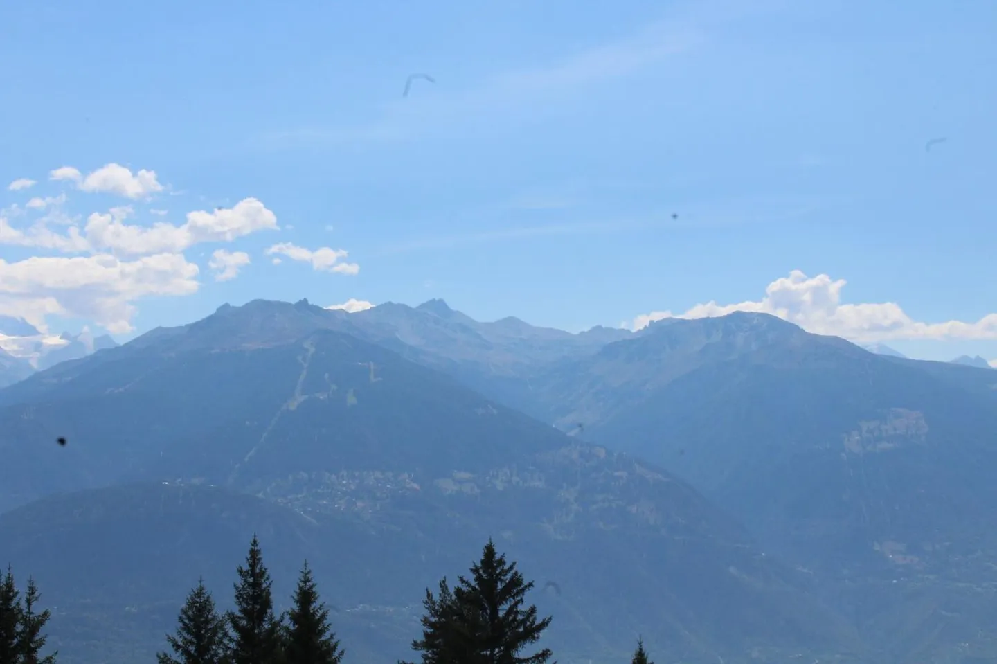 ZUR SAISON: Geräumige & helle 2,5 Zimmer in Crans-Montana/Aminona - Ruhige Lage - Wunderschöner Ausblick - Foto 10 von 12