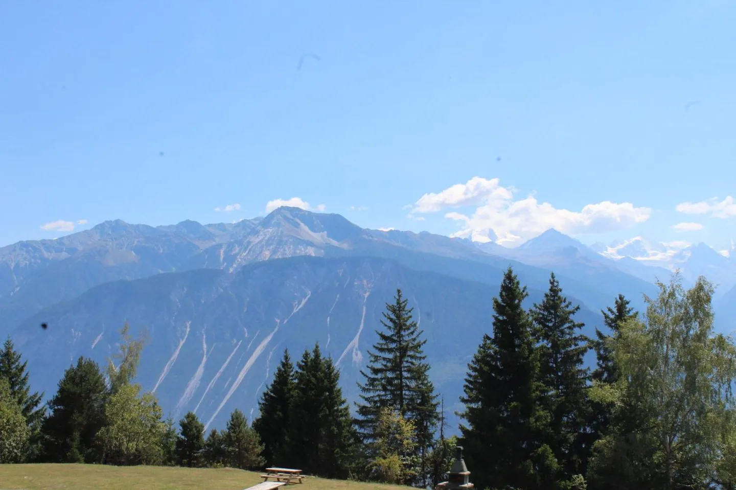 ZUR SAISON: Geräumige & helle 2,5 Zimmer in Crans-Montana/Aminona - Ruhige Lage - Wunderschöner Ausblick - Foto 11 von 12