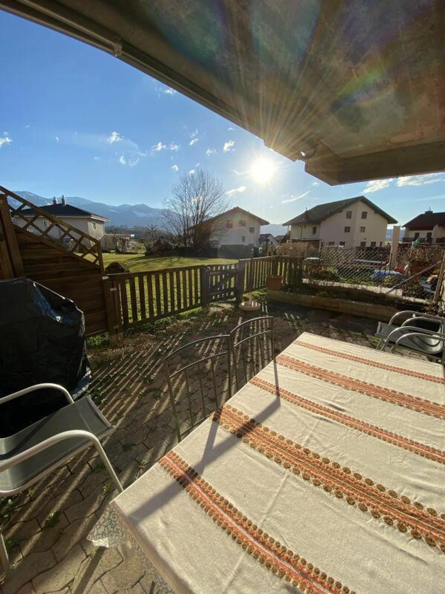 Garden apartment with breathtaking mountain view! - Photo 2 of 8