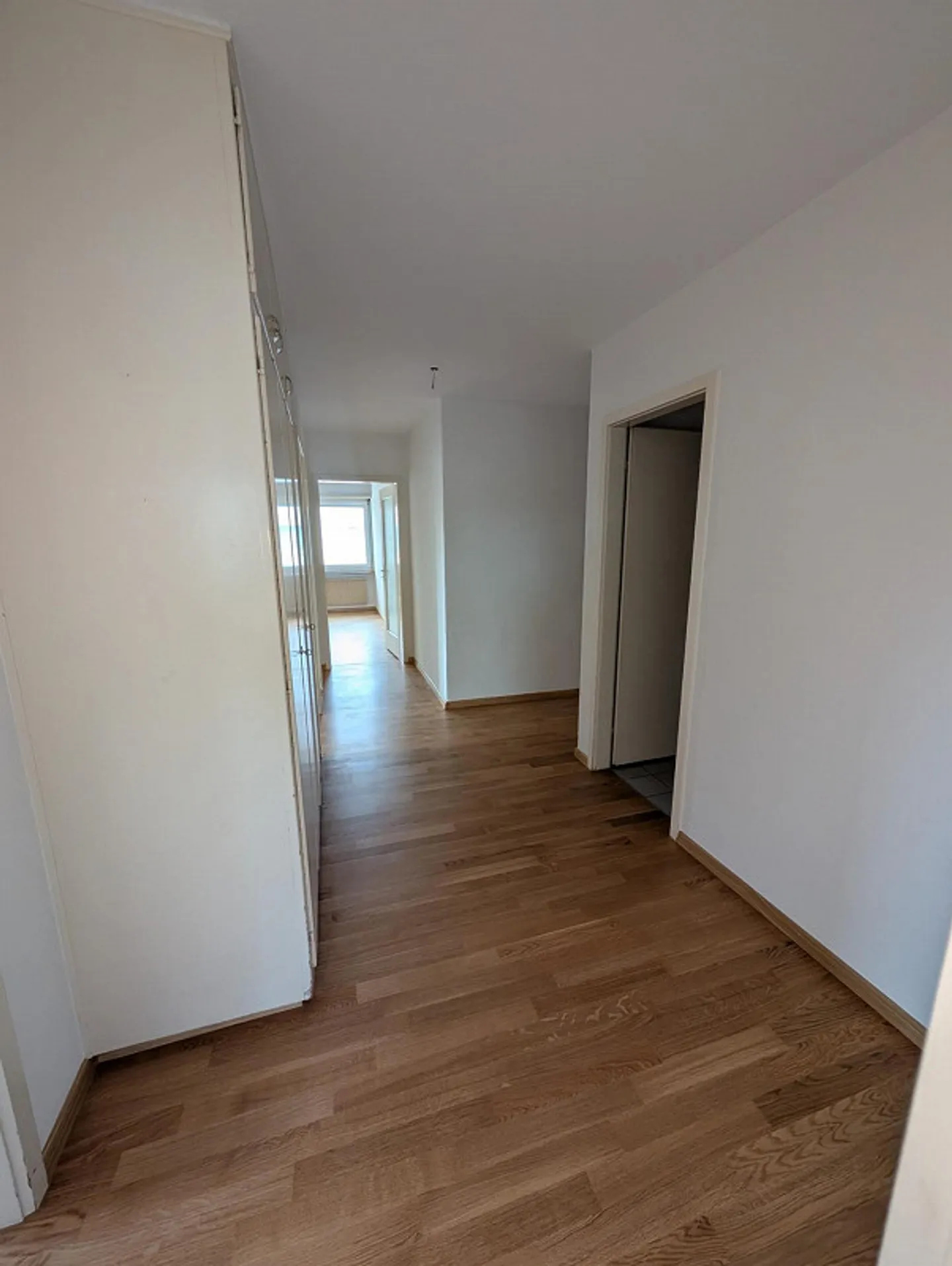Magnifique appartement de 4 pièces - Photo 4 sur 10