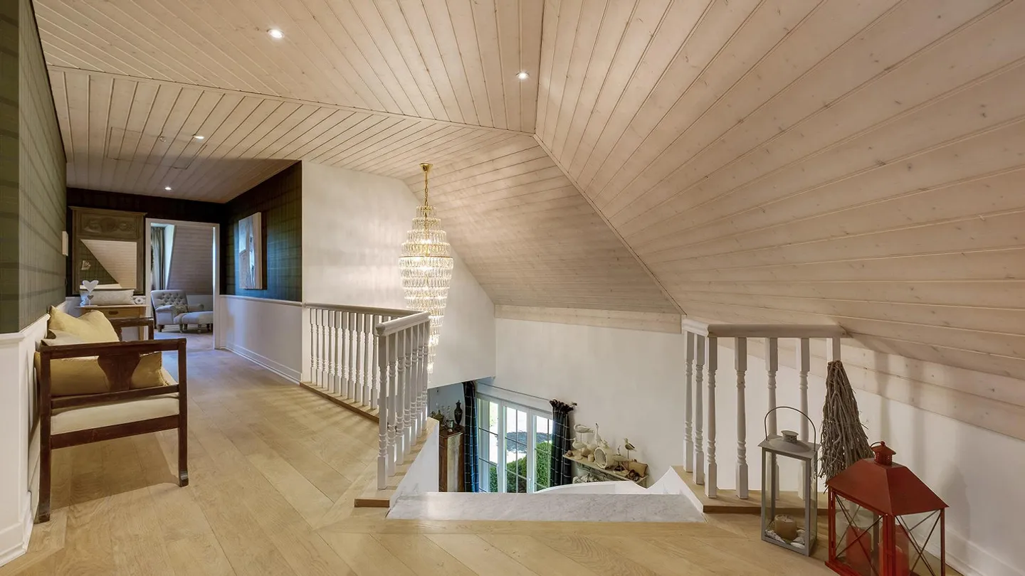 Stylish & Exclusive 7.5 Room Country Estate - Photo 8 of 11