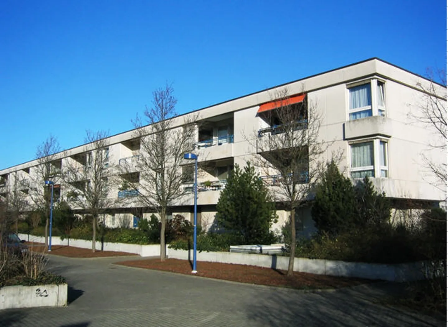 We won't leave your car out in the rain - Photo 1 of 2