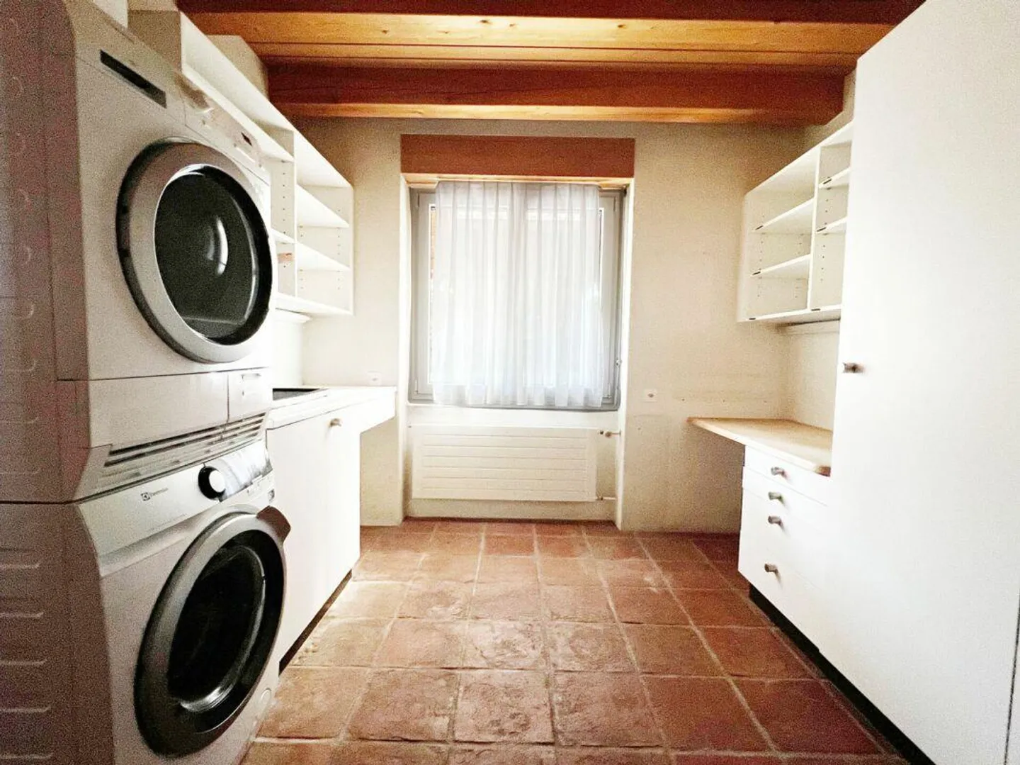 Maison individuelle de 8 pièces avec réserve de terrain précieuse - Photo 14 sur 30