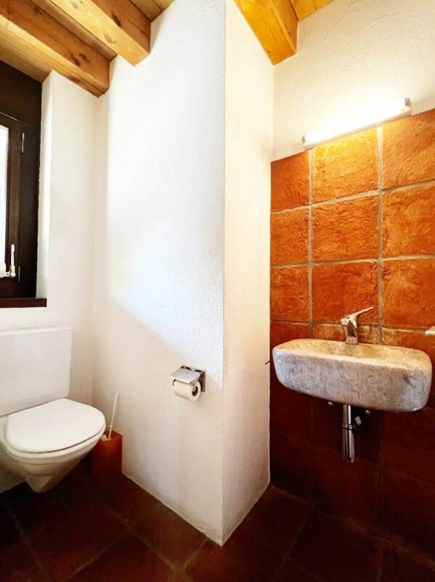 Maison individuelle de 8 pièces avec réserve de terrain précieuse - Photo 16 sur 30