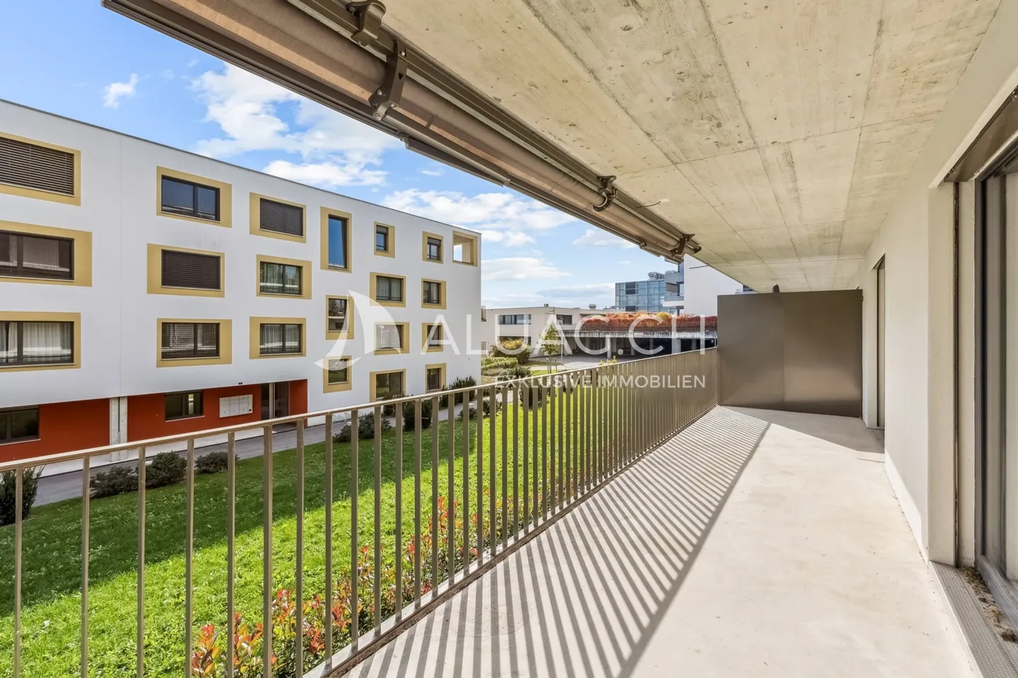 APPARTEMENT AU REZ-DE-CHAUSSÉE DE 2,5 PIÈCES - Photo 1 sur 9