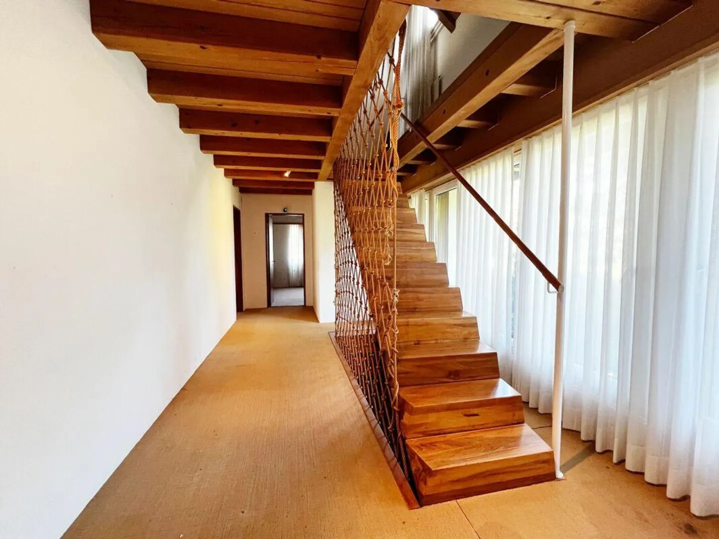 Maison individuelle de 8 pièces avec réserve de terrain précieuse - Photo 22 sur 30