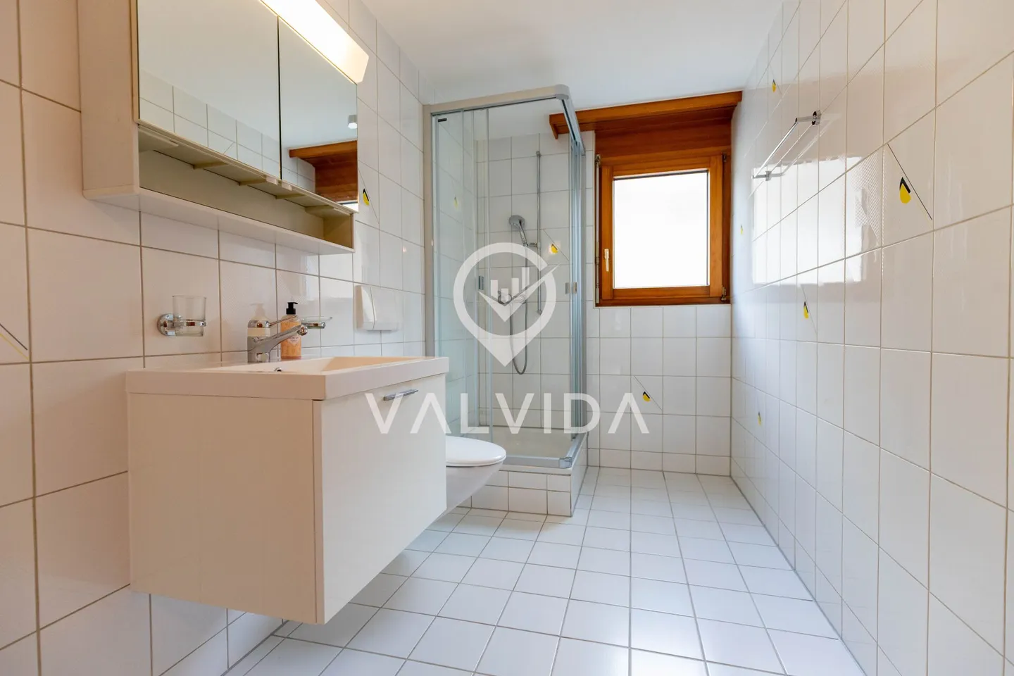 Appartement attrayant de 4,5 pièces à Raron - ensoleillé, calme, central, avec garage - Photo 4 sur 16