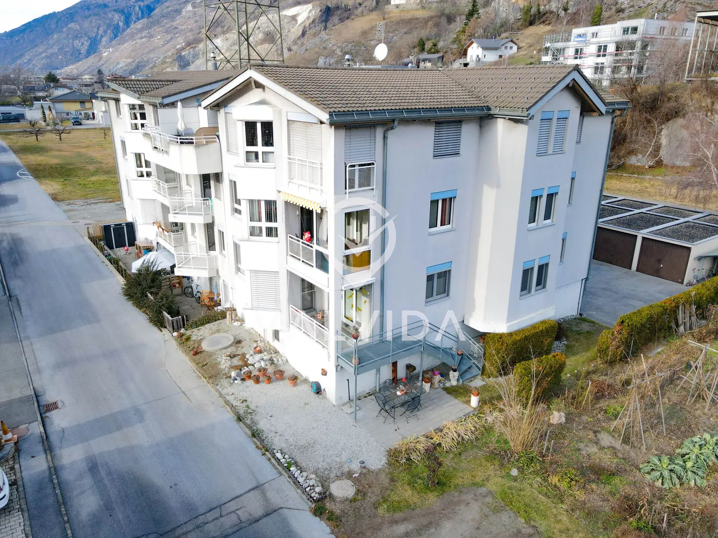 Appartement attrayant de 4,5 pièces à Raron - ensoleillé, calme, central, avec garage - Photo 16 sur 16