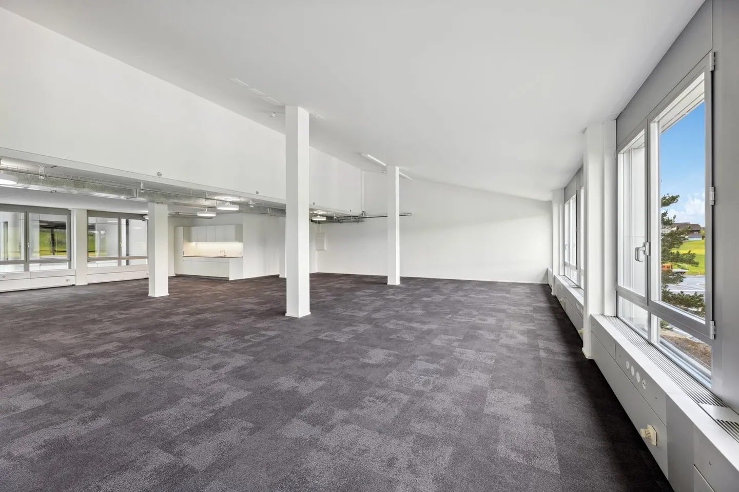 Espace de bureau dans l'Atrium Cham - Photo 3 sur 8