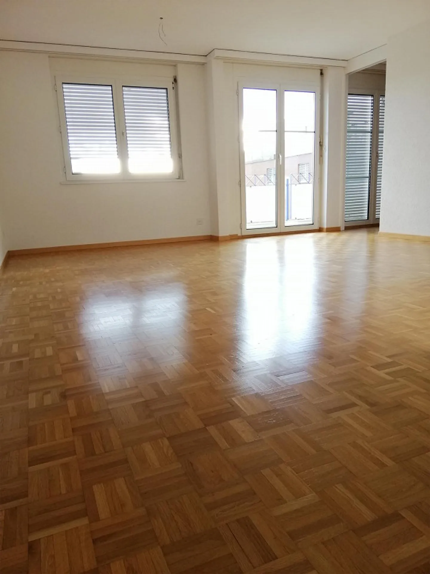 Appartement lumineux de 4,5 pièces - Photo 4 sur 12