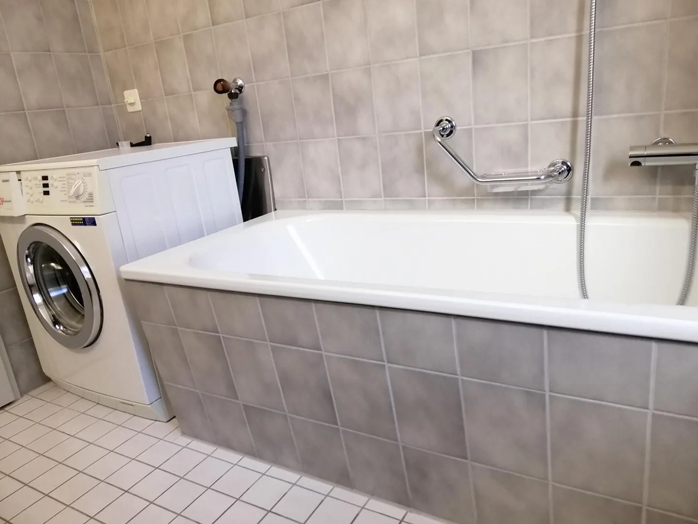 Appartement lumineux de 4,5 pièces - Photo 9 sur 12