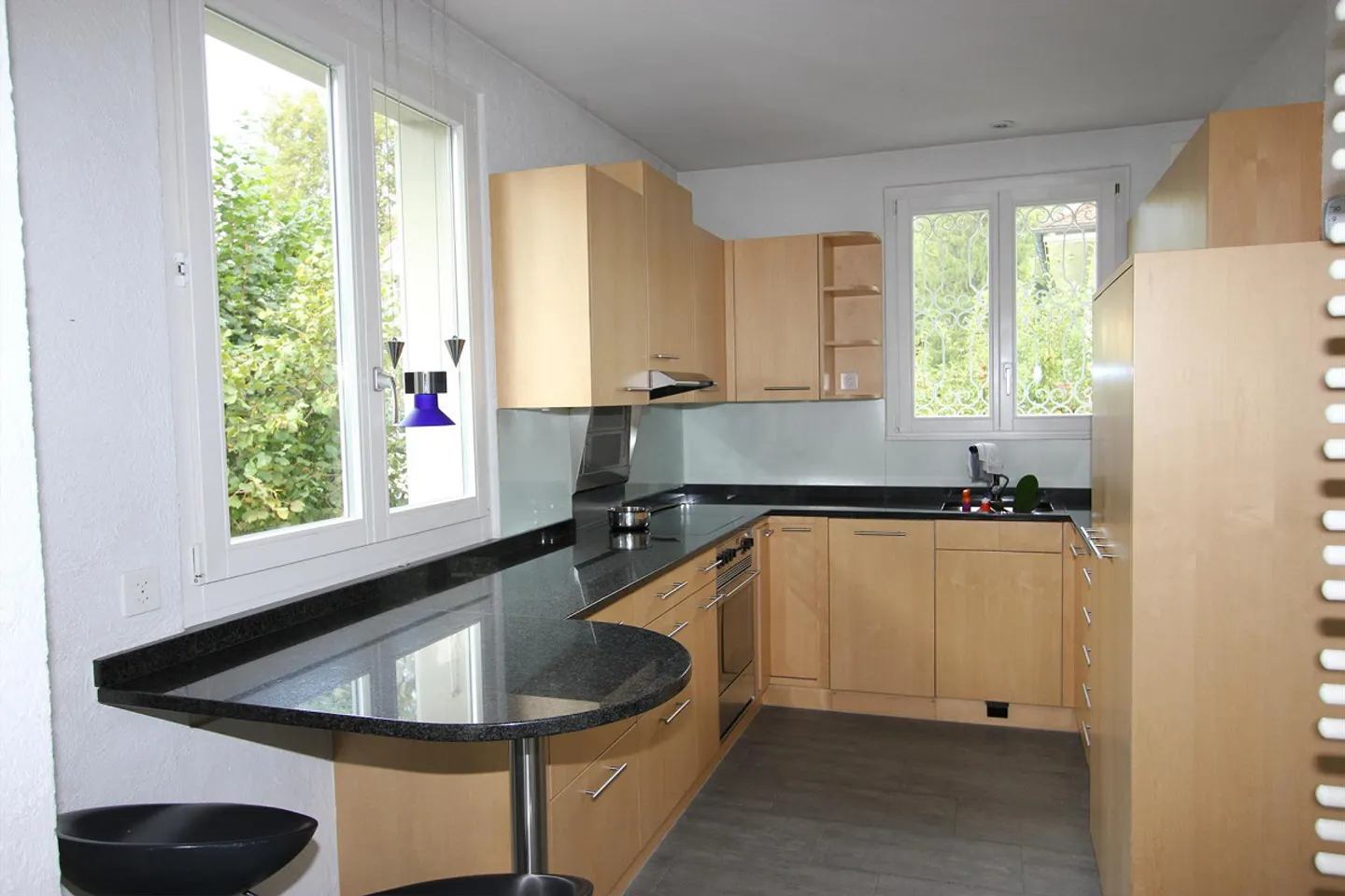 Stylish jewel with garden in the Elfenau district - Photo 8 of 12