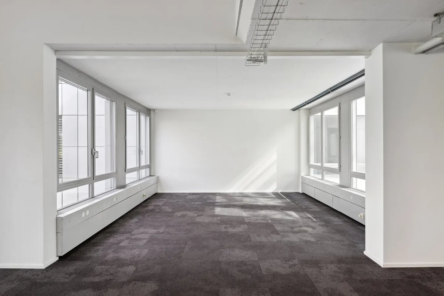 Espace de bureau dans l'Atrium Cham - Photo 6 sur 8