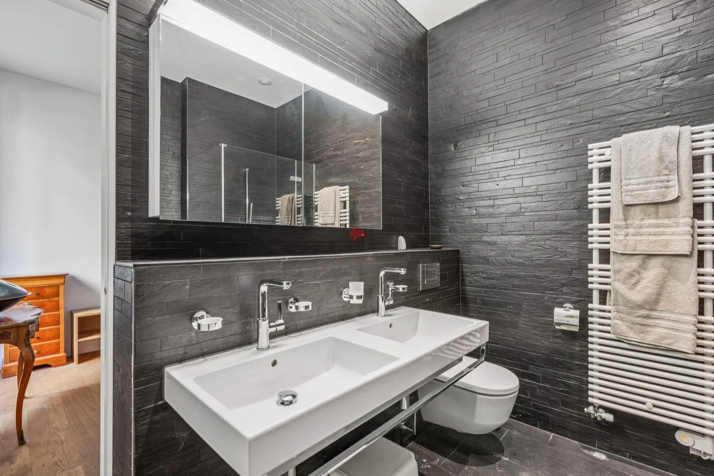 Alpine Exzellenz – Exklusive Residenz im Resort "Andermatt Swiss Alps" - Photo 11 of 17