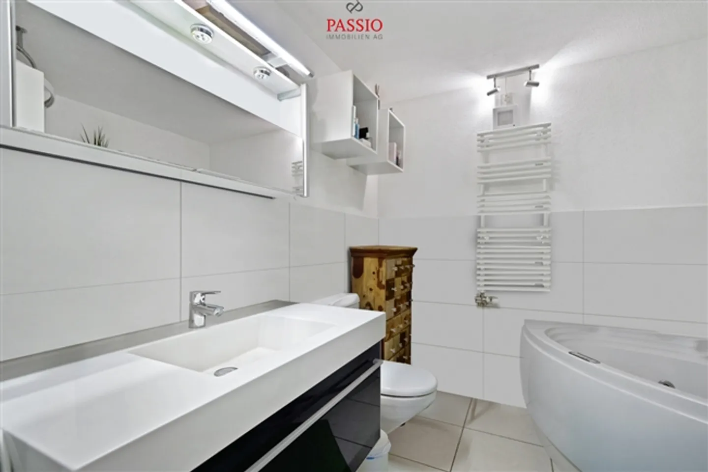 Paradise for Horse Lovers 9-Rooms, Pool and Flexible Use - Photo 13 of 20