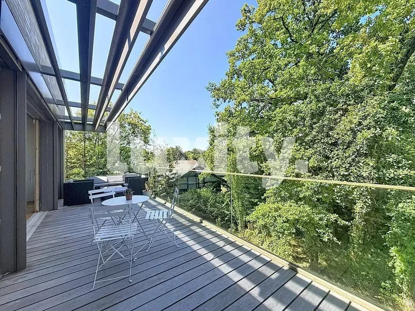 Modern Apartment with Lake View - Photo 1 of 3