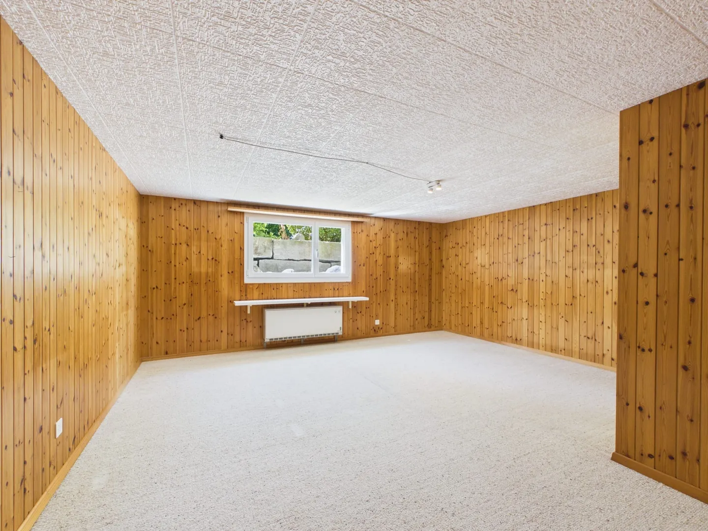 6.5-Room Single-Family House in a Quiet Location with Ideal Sun Exposure - Photo 7 of 10